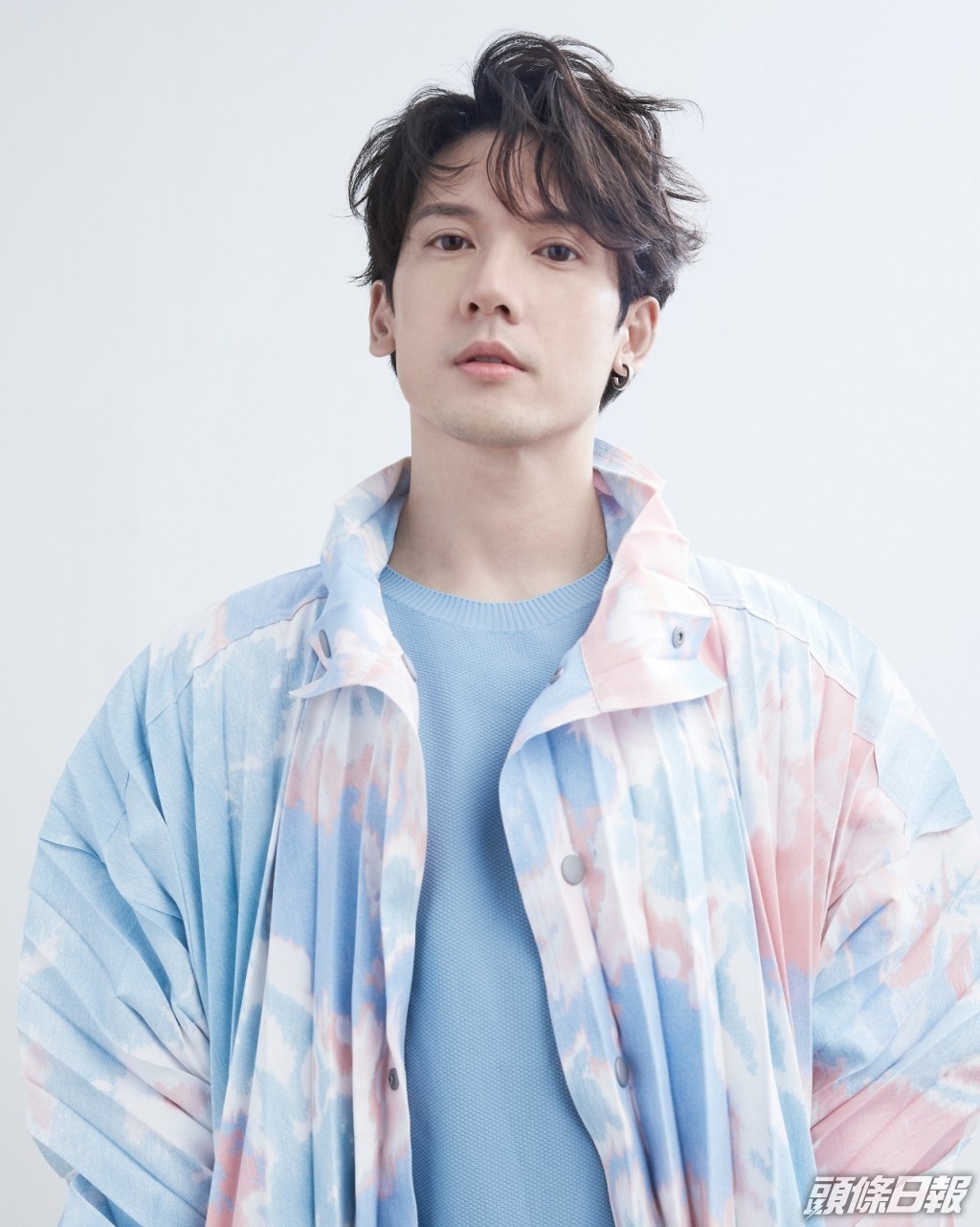 唔知關智斌在新片中會唔會騷肌呢？​